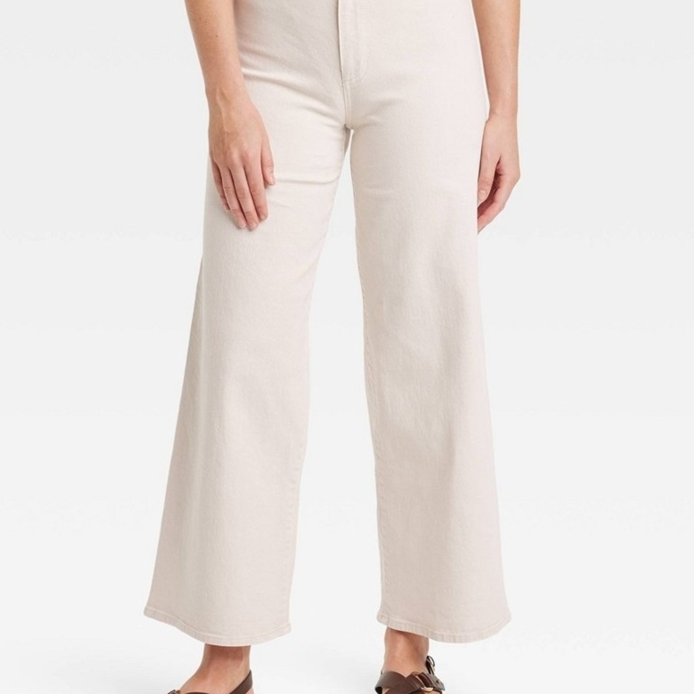 Universal Thread Off-White Flare Jeans